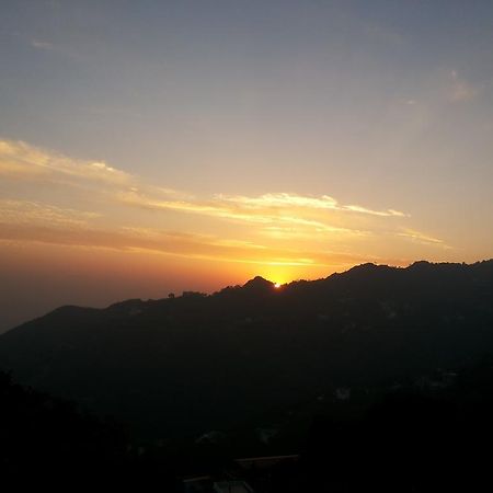 Valley View Hotel Mussoorie Esterno foto