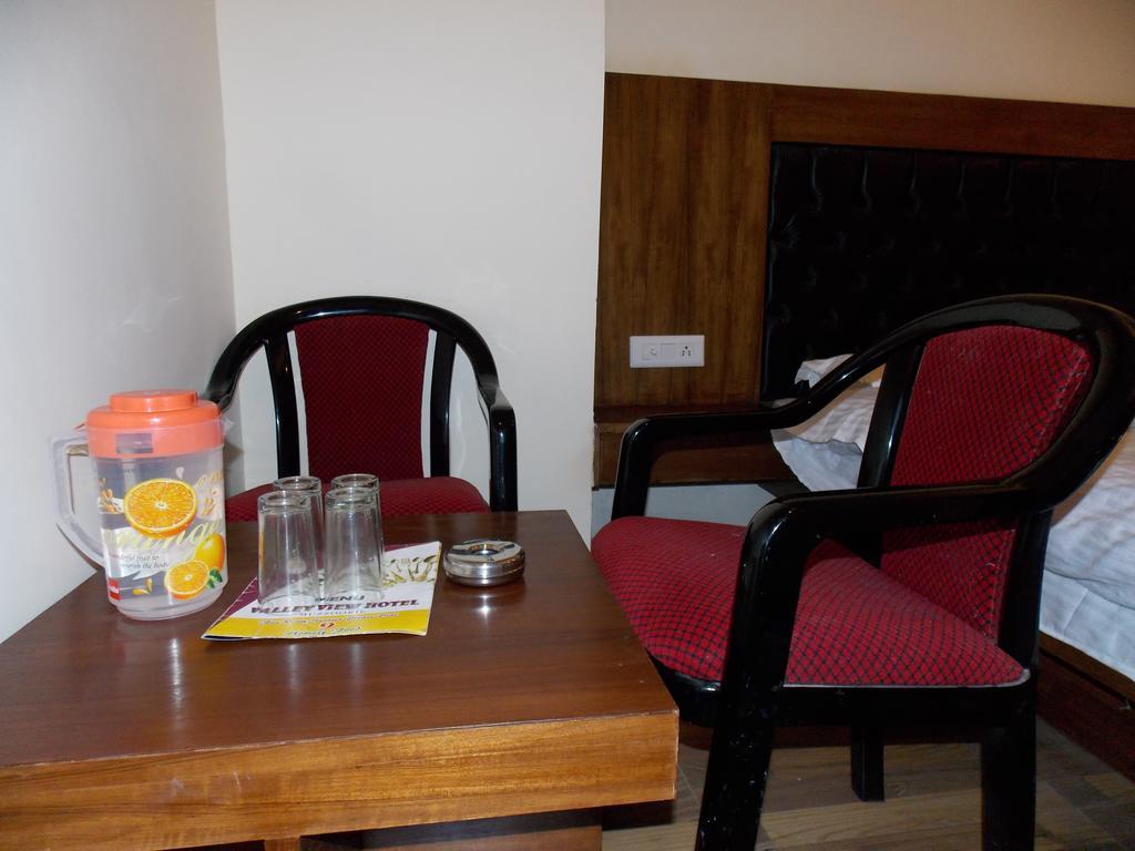 Valley View Hotel Mussoorie Esterno foto